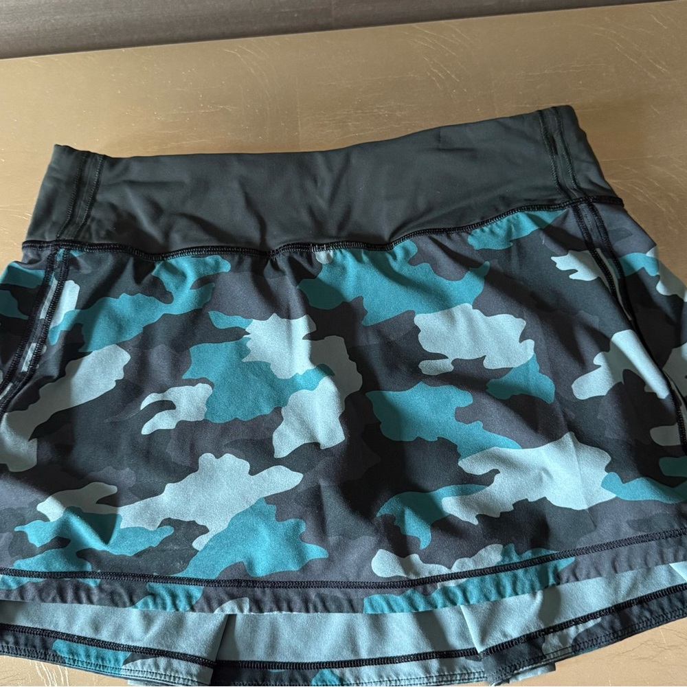 lululemon athletica five skirts